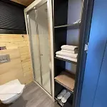 Bitez Tiny House & מלון