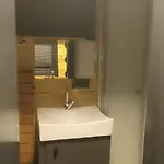 מלון Bitez Tiny House &