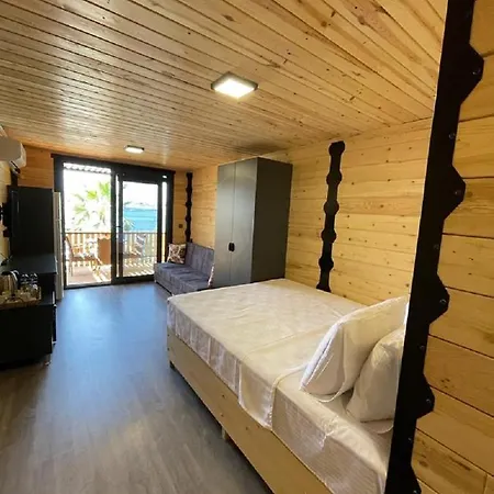 酒店 Bitez Tiny House & *